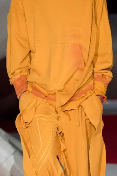 Look 68